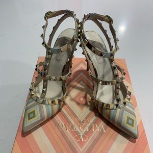 Valentino Rockstud Pumps